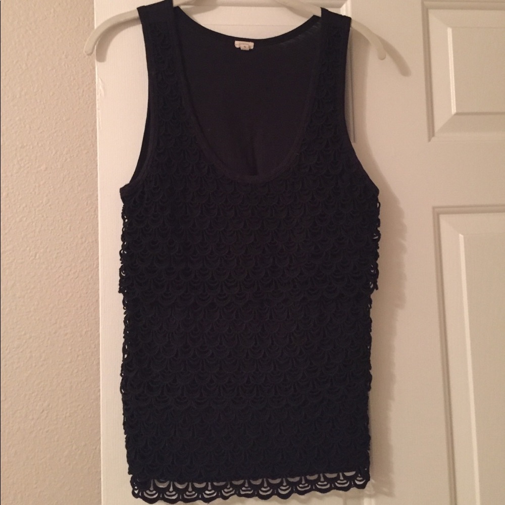 Black sleeveless tank